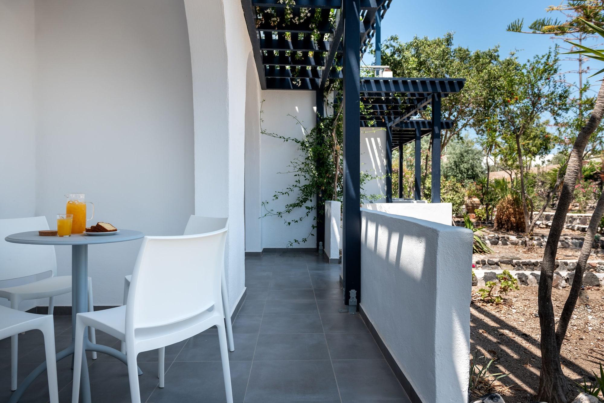 Rivari Santorini Hotel Kamári Exterior foto
