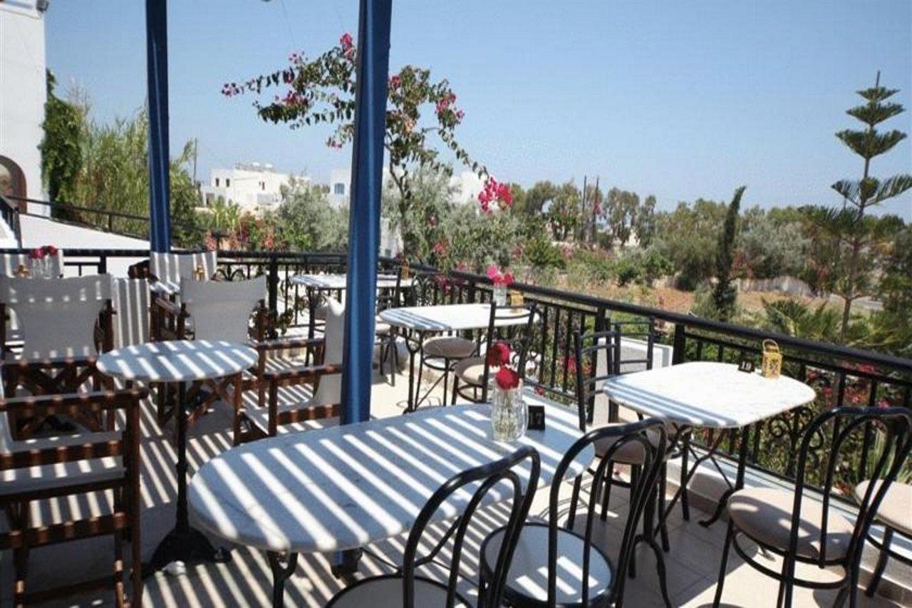 Rivari Santorini Hotel Kamári Exterior foto