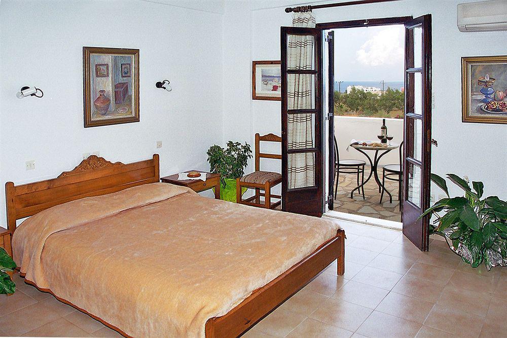 Rivari Santorini Hotel Kamári Exterior foto